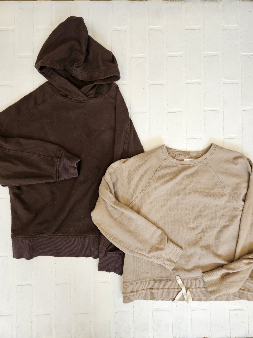 Set Of Two Sweatshirts And Skirt - Picture 10 of 14